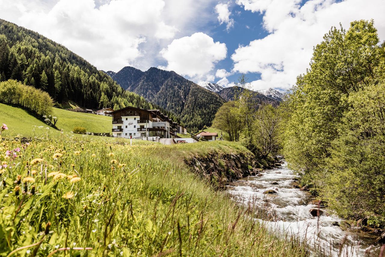 Hotel Almina Ratschings Buitenkant foto